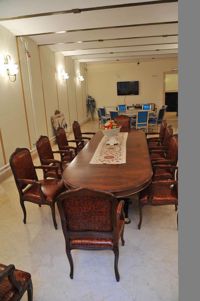 Hotel Jardin Belgrád Kültér fotó